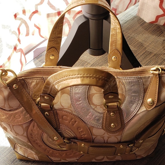 Coach Patent Leather HandBag - Picture 4 of 11